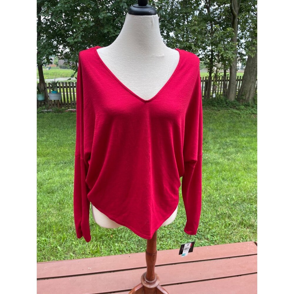 Red V-Neck Long Sleeve Solid Hachi Top By & By Size XXL